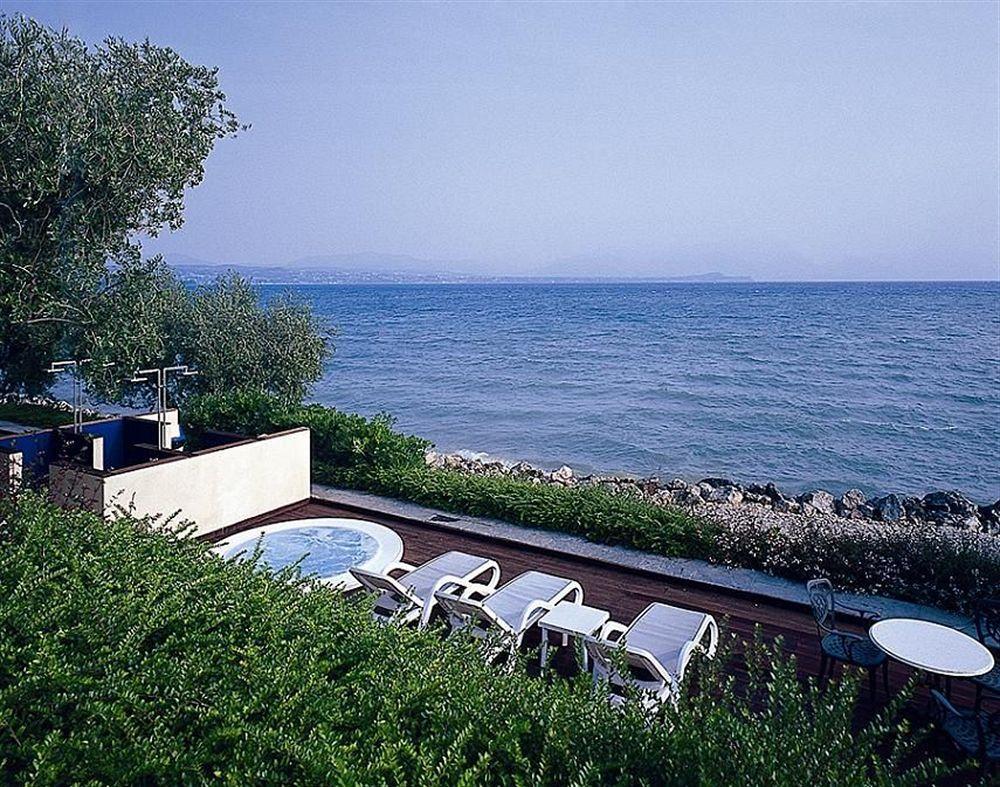 Hotel Acquaviva Del Garda Дезенцано-дель-Гарда Экстерьер фото