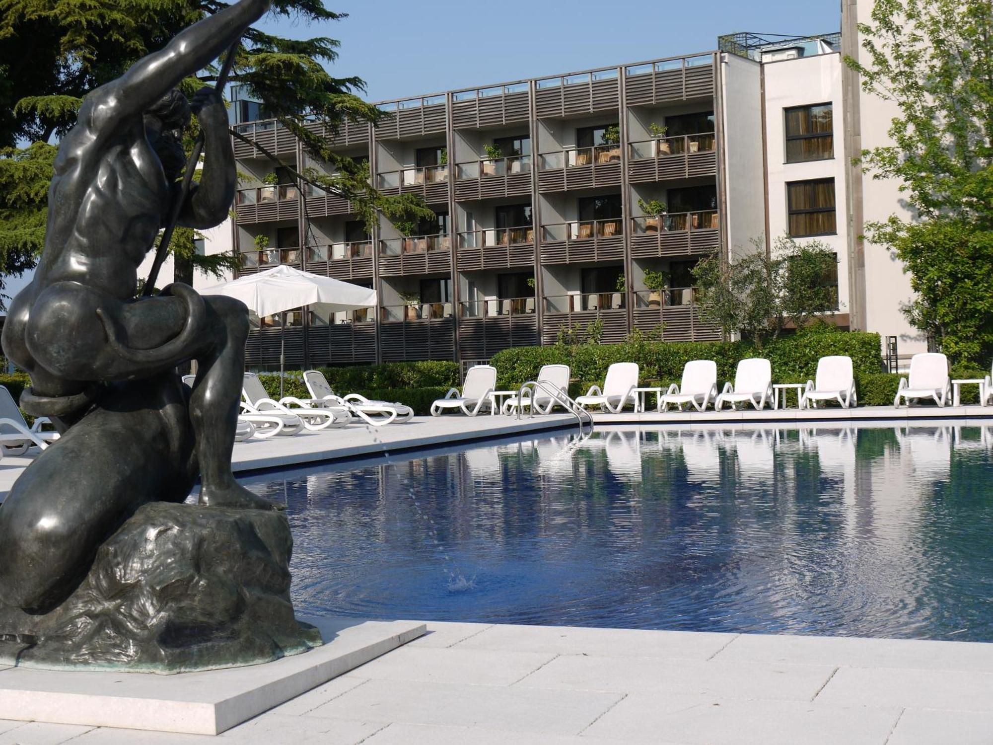 Hotel Acquaviva Del Garda Дезенцано-дель-Гарда Экстерьер фото
