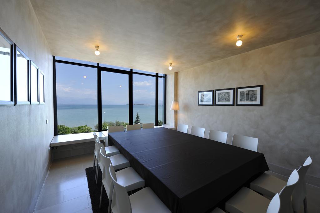 Hotel Acquaviva Del Garda Дезенцано-дель-Гарда Экстерьер фото